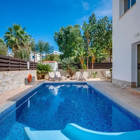 Villa Thomas *