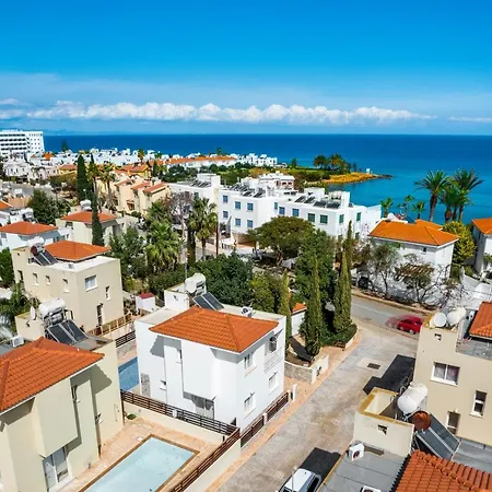 Villa Thomas *